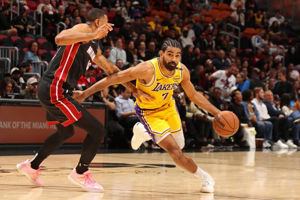 她每天坚持 她每天坚持